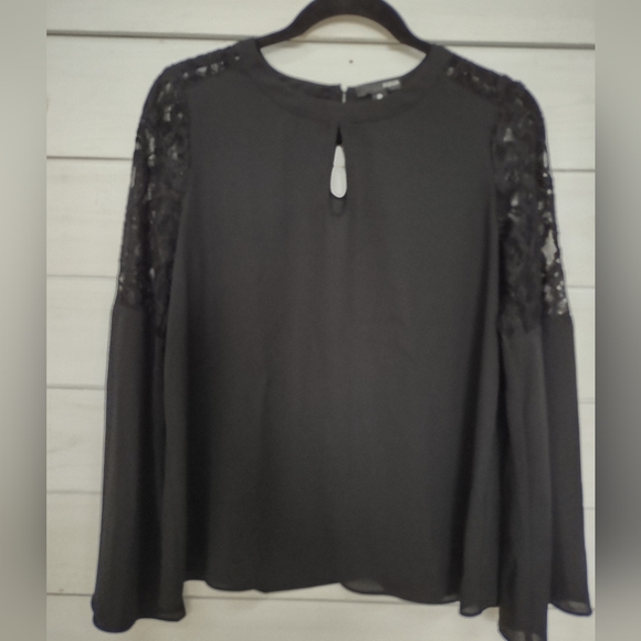 AQUA top lace and bell sleeves - Picture 1 of 5